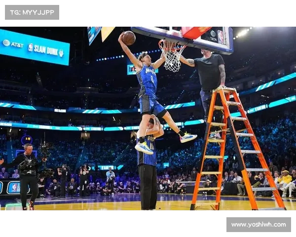 激情碰撞篮球盛宴 NBA现场解说带你领略每一次扣篮与绝杀的精彩瞬间 激情碰撞篮球盛宴 NBA现场解说带你领略每一次扣篮与绝杀的精彩瞬间